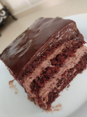 עוגת שכבות שוקולד ונוגט