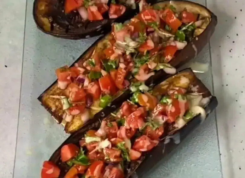 סירות חצילים מושלמות בתנור עם ירקות