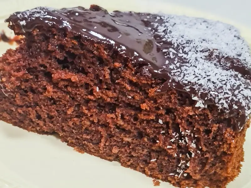 עוגת שוקולד עסיסית וקלה להכנה